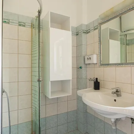 Chioureas Appartement Lévktron