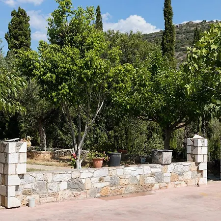 アパート Chioureas