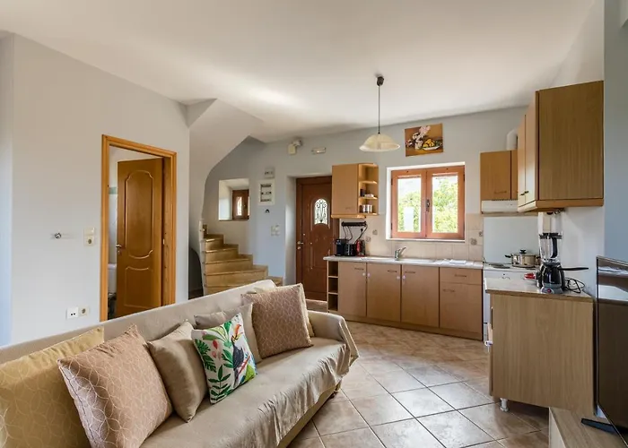 Chioureas Apartament Lévktron