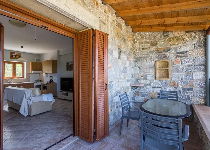 Apartament Chioureas Lévktron