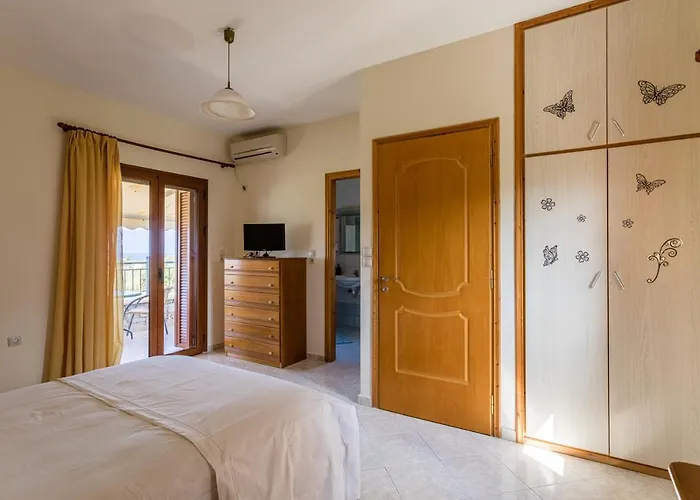 Apartament Chioureas